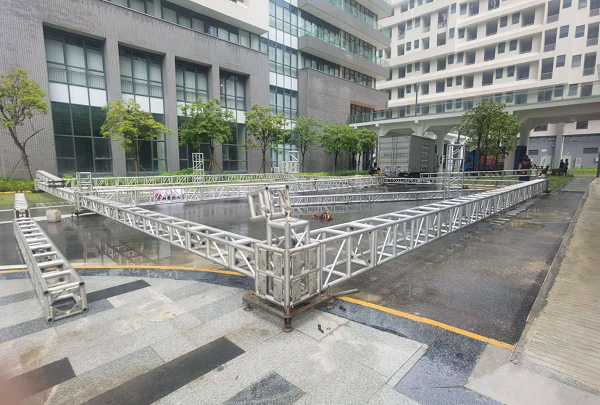 瓏璟光電科技有限公司生產(chǎn)基地落成典禮圓滿成功(圖5) 瓏璟光電科技有限公司生產(chǎn)基地落成典禮圓滿成功(圖5)