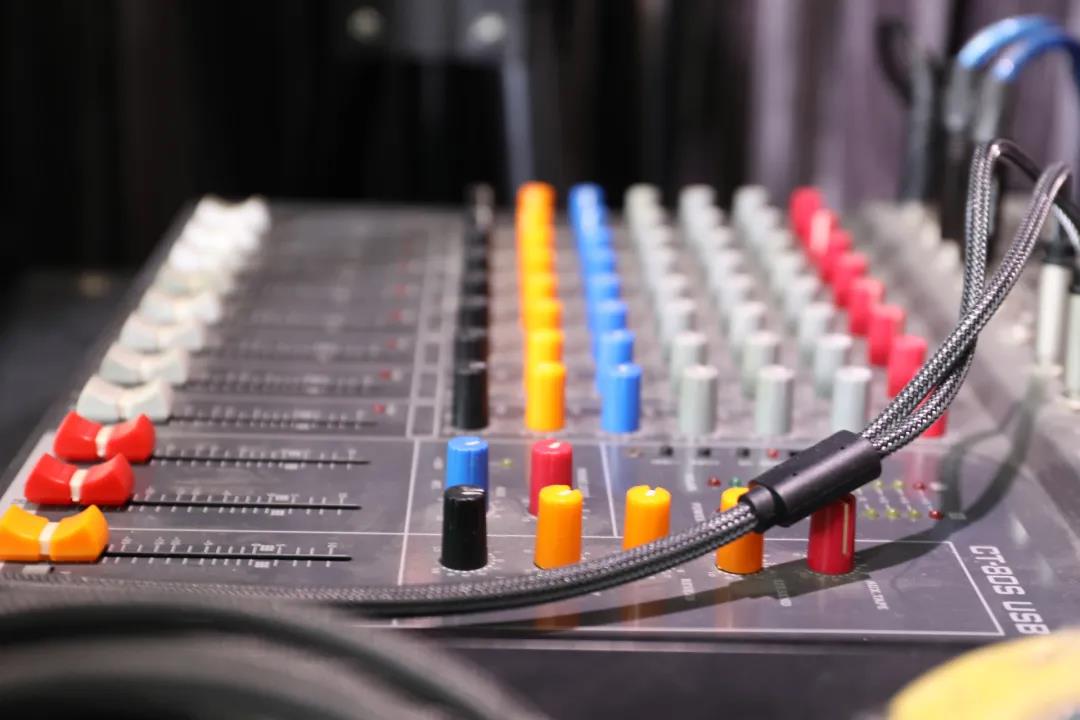 億嘉國際：億起實現(xiàn)夢想嘉速！(圖6)