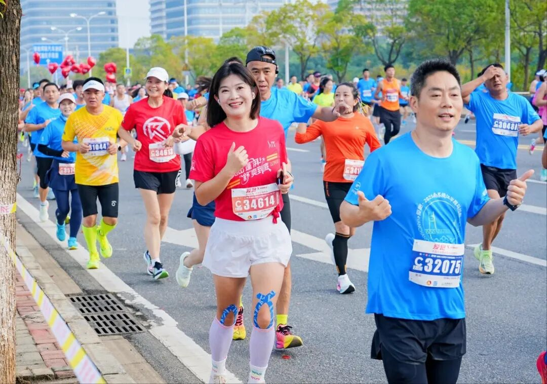愛跑·2025南昌贛江半程馬拉松燃情開跑，舒蕾攜手全能廣告集團(tuán)助力城市活力盛事(圖5)
